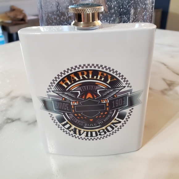 Harley Davidson 7oz Flask - Picture 1 of 4